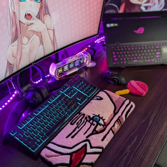 Fluffy Keyboard Rug 02